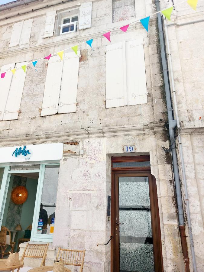 אנגולם Studio Cosy Dans Le Centre Historique Wifi מראה חיצוני תמונה